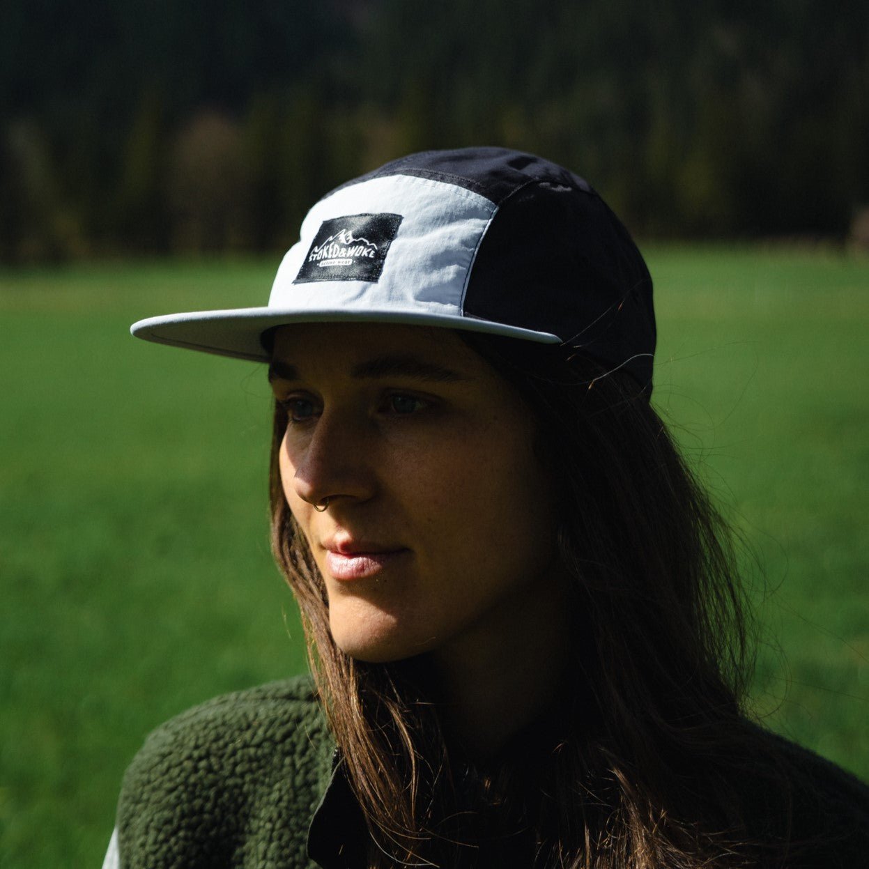 Recycled "Active" five-panel Cap in Powder/Navy