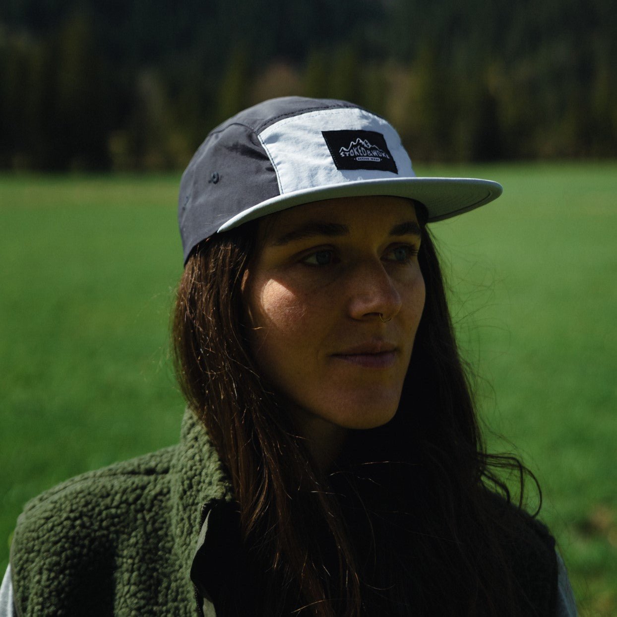 Recycled "Active" five-panel Cap in Powder/Navy
